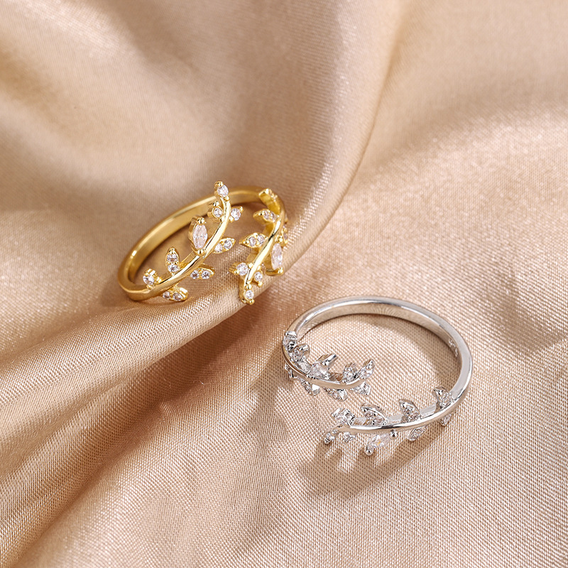 Wedding Job - Chất Liệu Bạc 925 Vàng Có