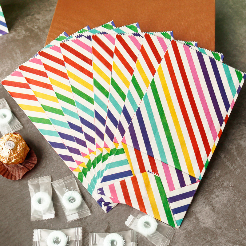 Small Paper Bags Rainbow Print - đánh giá và giá Wedding Supply.Box