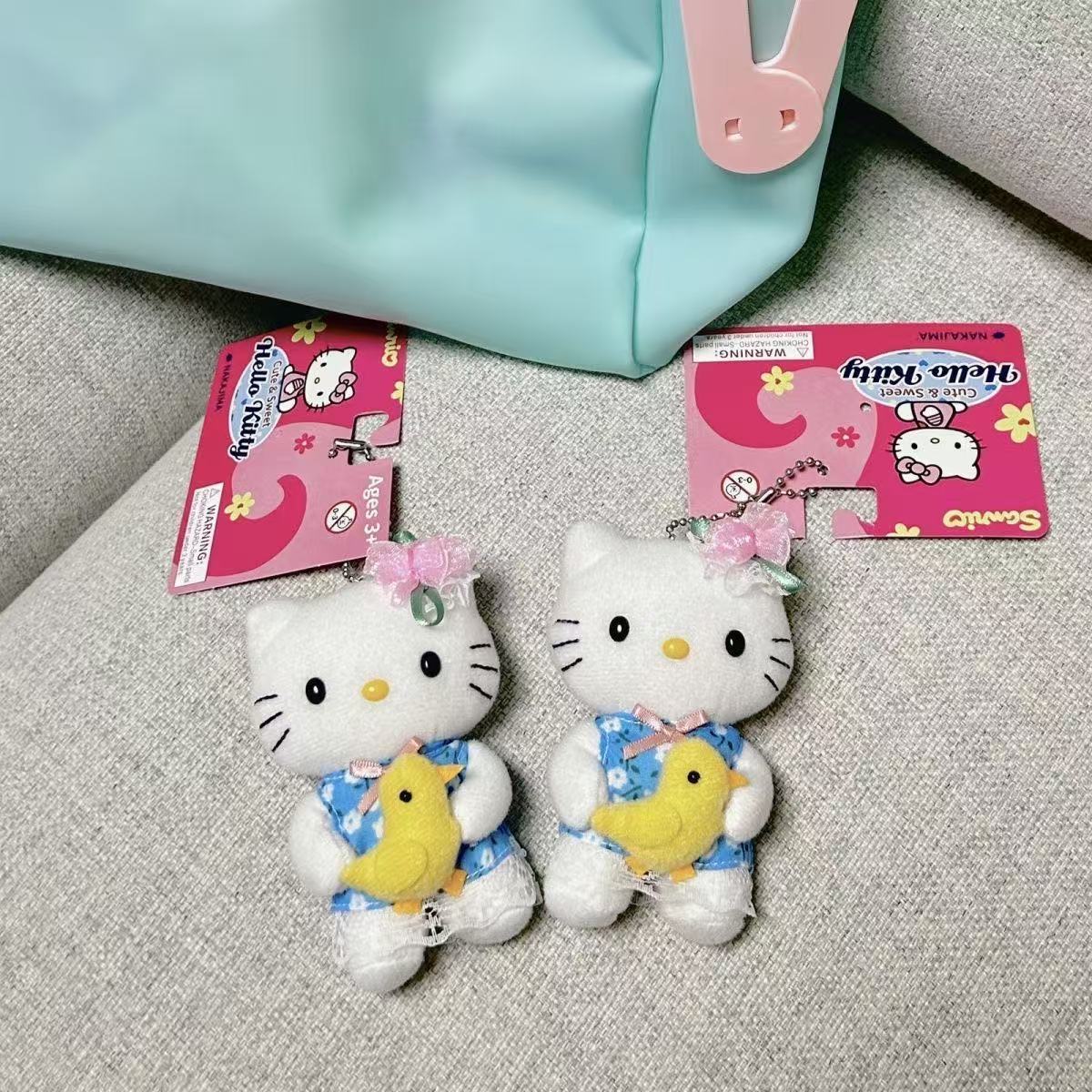 Hello Kitty Hug Duck Floral Dr - đánh giá và giá Good Floral & Wedding Decor Supply